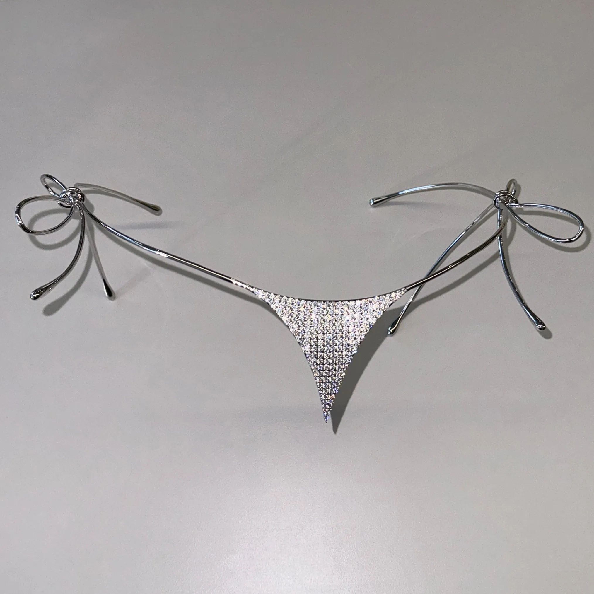 Island / Bowknot Waist Decoration Art Piece