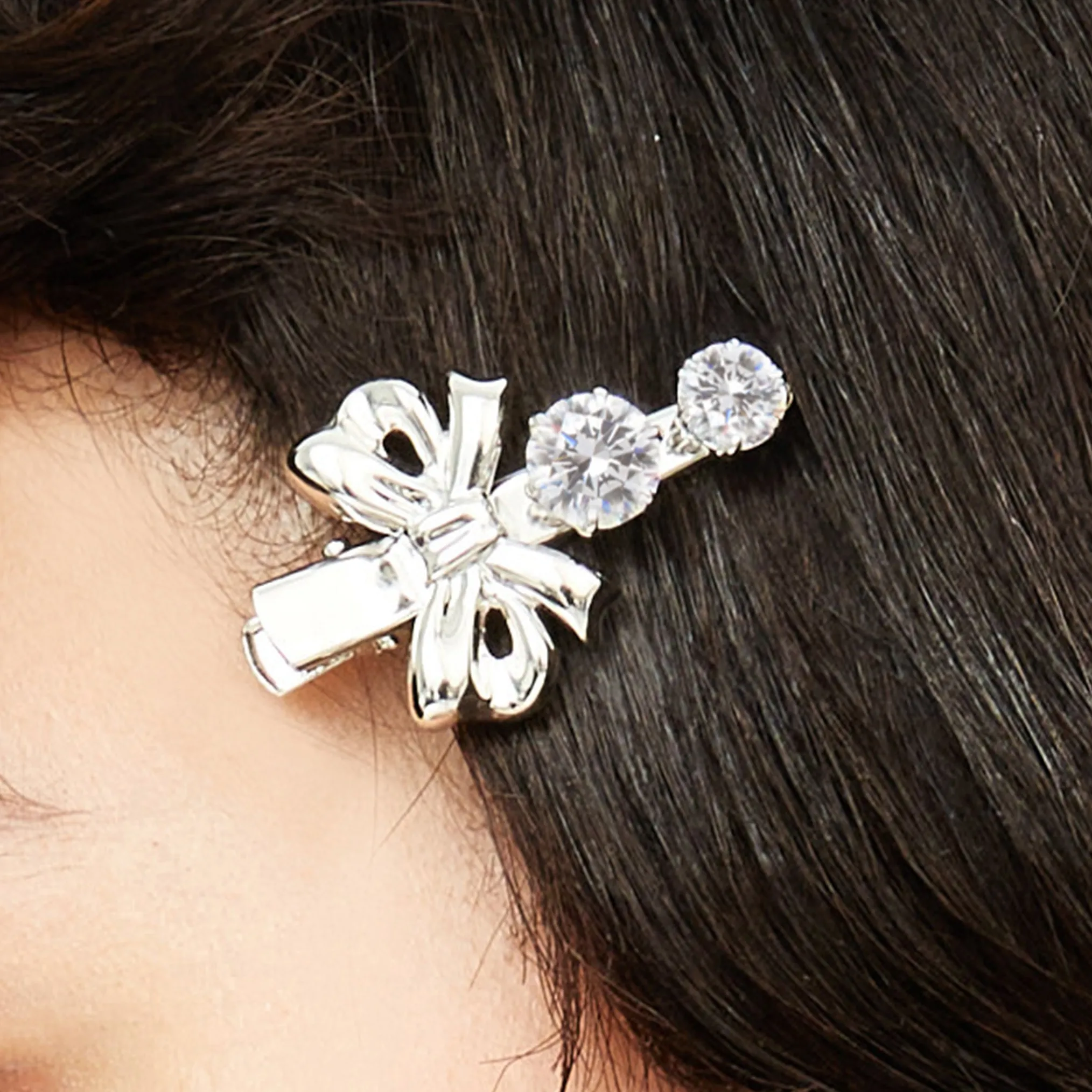 YVMIN X SHUSHUTONG / Gradient Gemstone Metal Bow Hair Pin