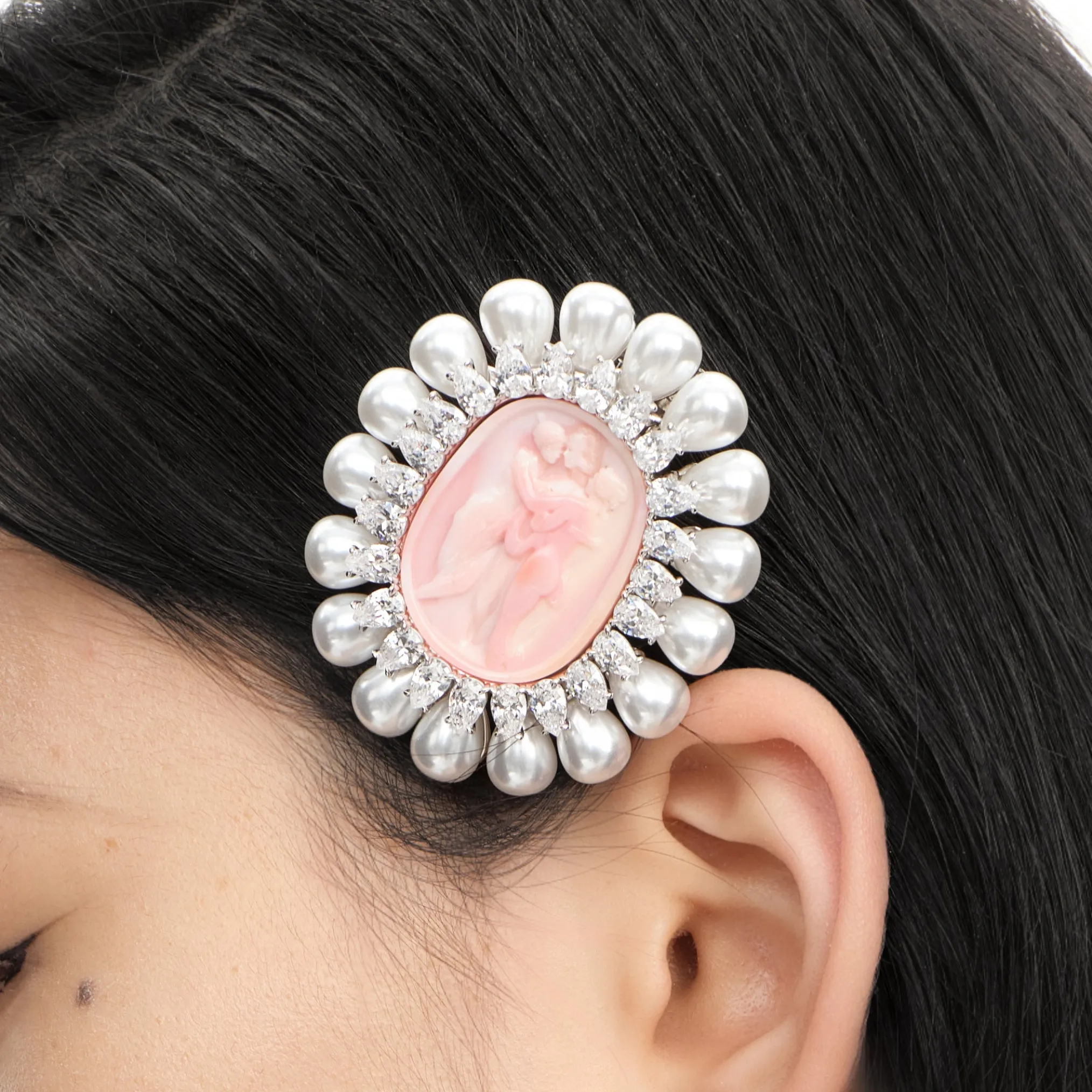 YVMIN X SHUSHUTONG / Shell Sculpture Pearl Hair Pin